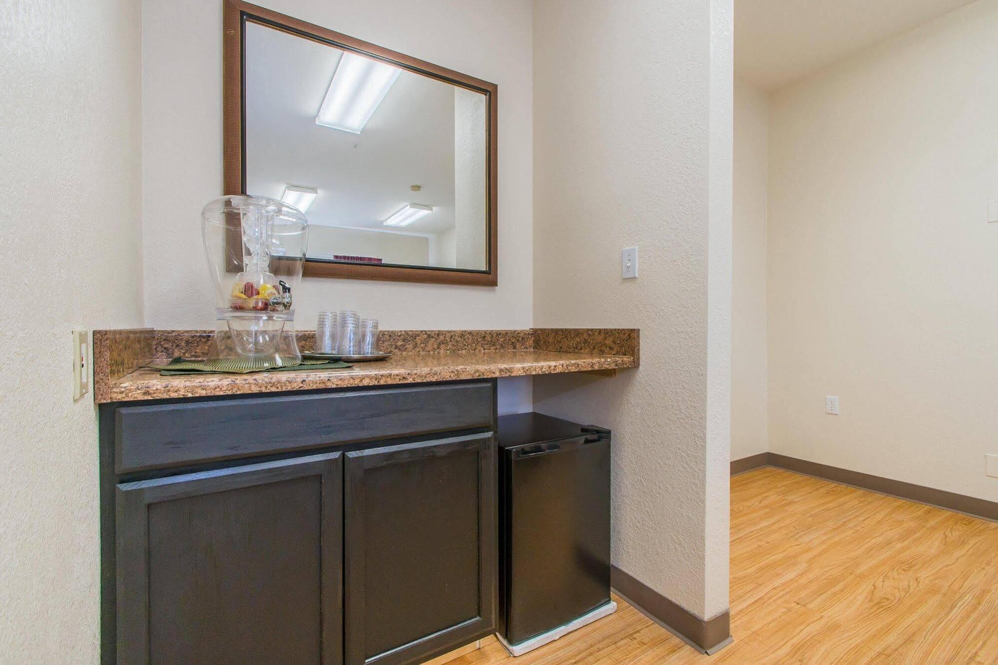Intown Suites Extended Stay Colorado Springs Luaran gambar